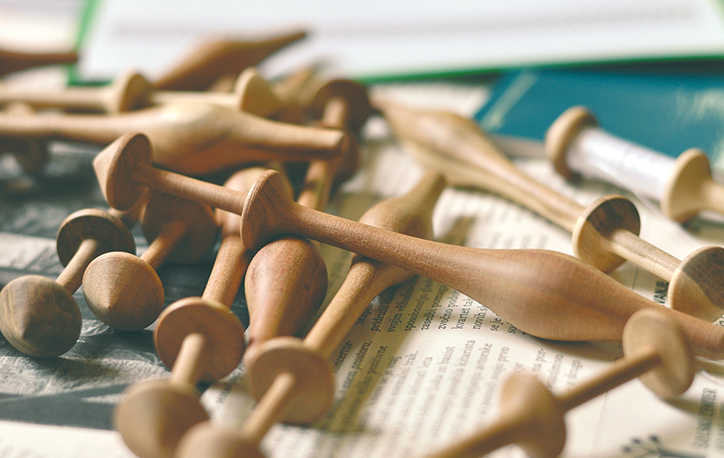 empty and clean bobbins.